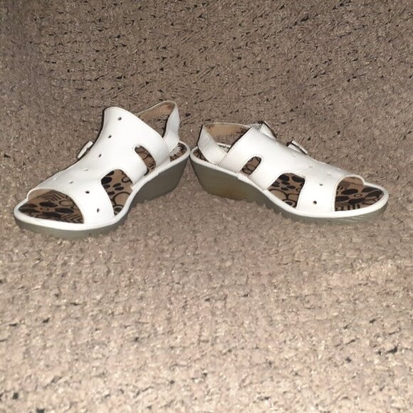 FLY LONDON-Ogla-White Leather-Dbl Buckle-Slingback-Sz 37-Excellent - Picture 4 of 8